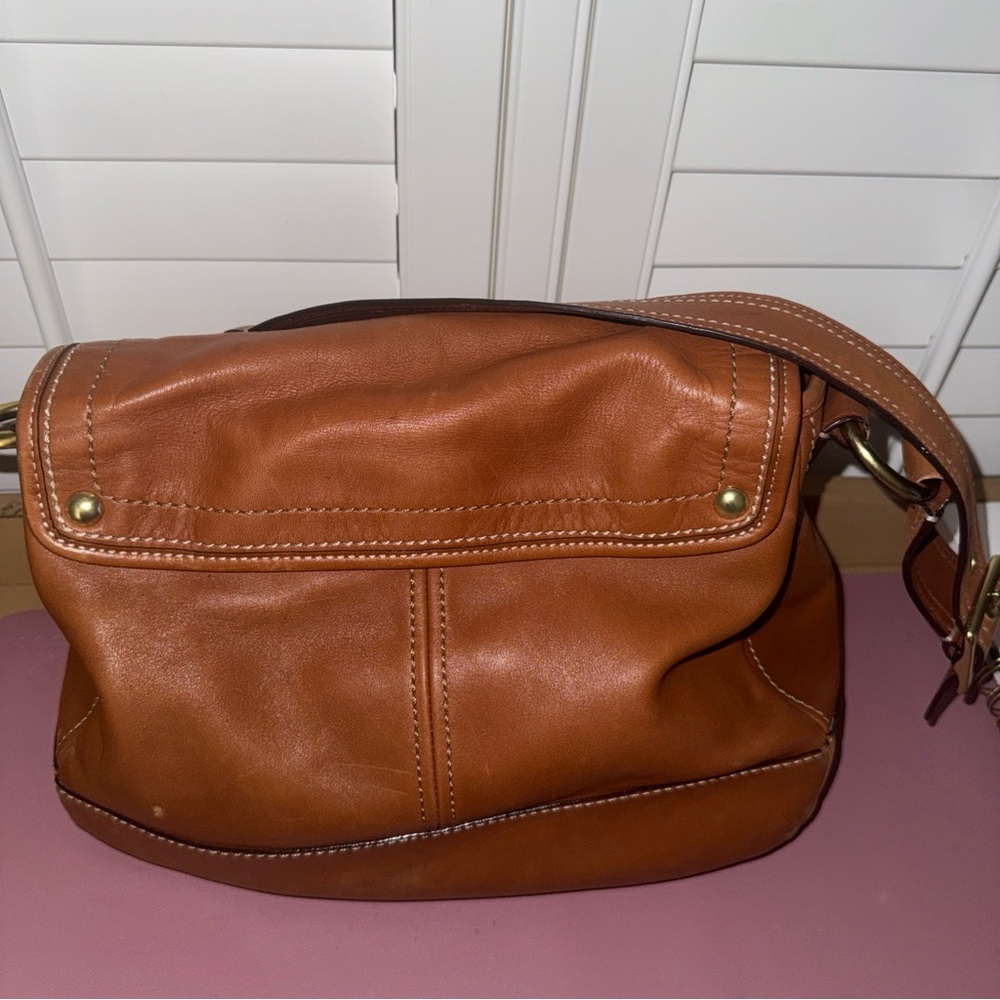 Coach Legacy Leather Hobo and Coach Zippy Wallet - Picture 5 of 15
